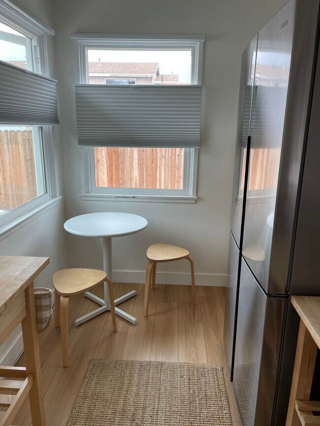 Building Photo - 521 Arcade Dr