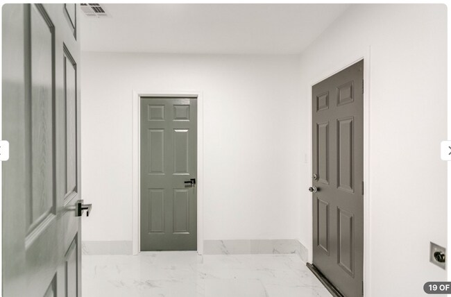 Building Photo - ASK ABOUT OUR VALENTINES DAY MOVE-IN SPECI...