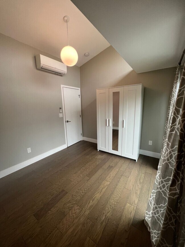 Building Photo - 2 bed/2 bath charming ADU for Rent in Concord