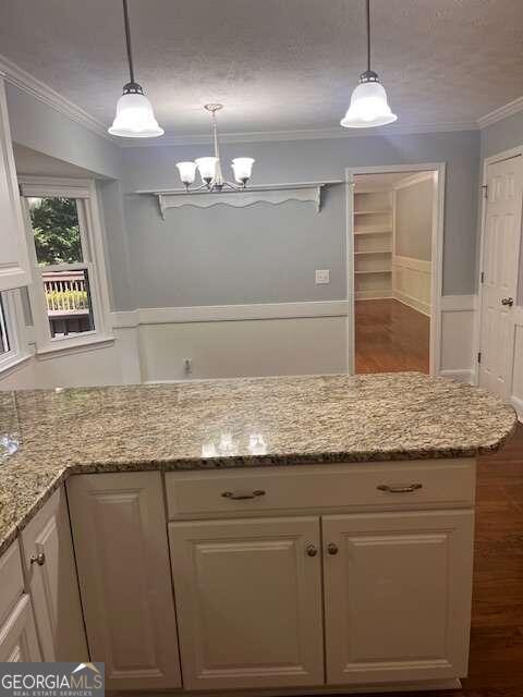 Building Photo - 871 Cedar Trce SW