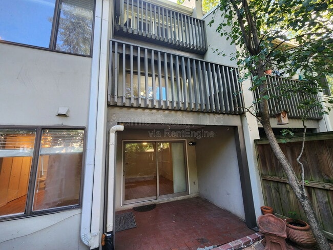 Building Photo - 14 Gilbert Trail NE