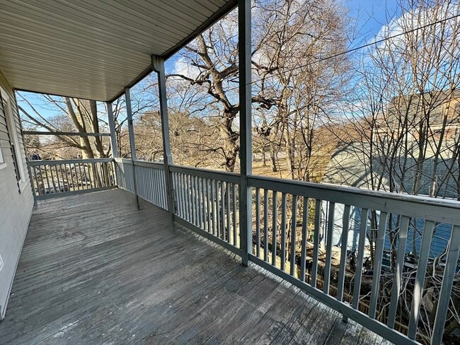 Building Photo - 127 Eliot St