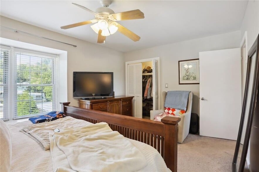 Building Photo - 73 La Rue Pl NW