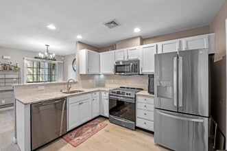 Building Photo - 709 Gazebo Cir