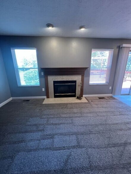 Building Photo - 2800 Pheasant Field Dr