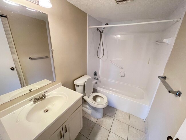 Building Photo - 4717 Sable Pine Cir