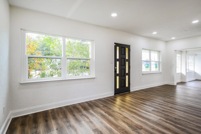 Building Photo - 611 Cookman Ave