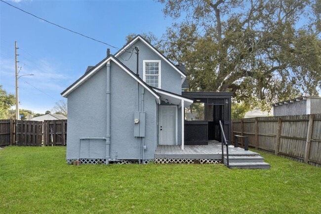 Building Photo - 1700 Kentucky Ave