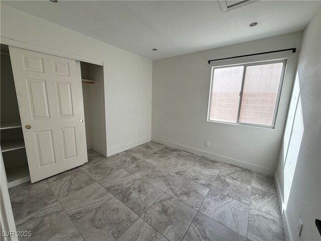 Building Photo - 5908 Red Saturn Dr