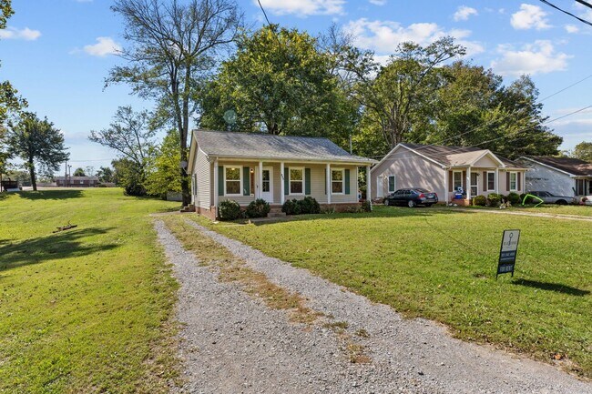 Building Photo - 133 E Street Clarksville, TN 37042