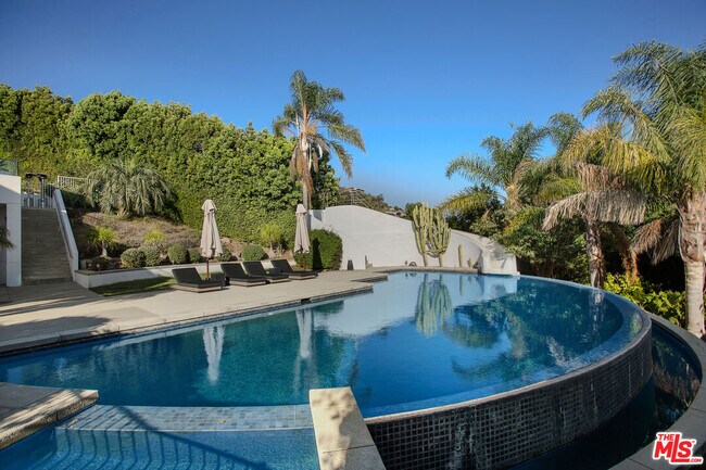 Building Photo - 27454 Winding Way