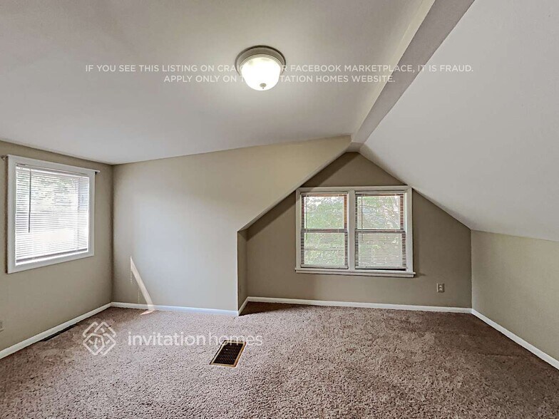 Building Photo - 6828 Russell Ave S