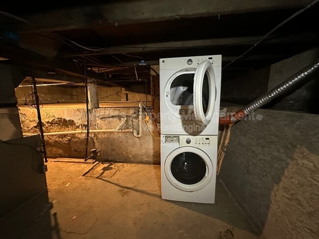 Building Photo - 89 Somerset Ave