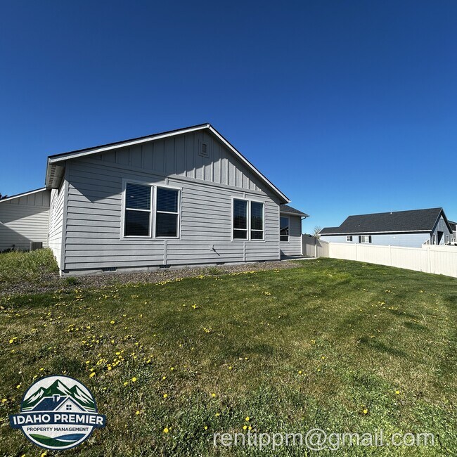 Building Photo - 1340 W Brink St