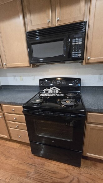 Building Photo - 2918 Ashlyn Pointe Dr