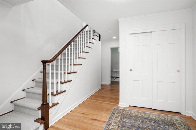 Building Photo - 127 Westerly Rd