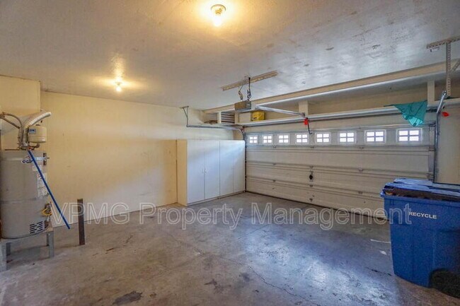 Building Photo - 4013 NE 89th Way