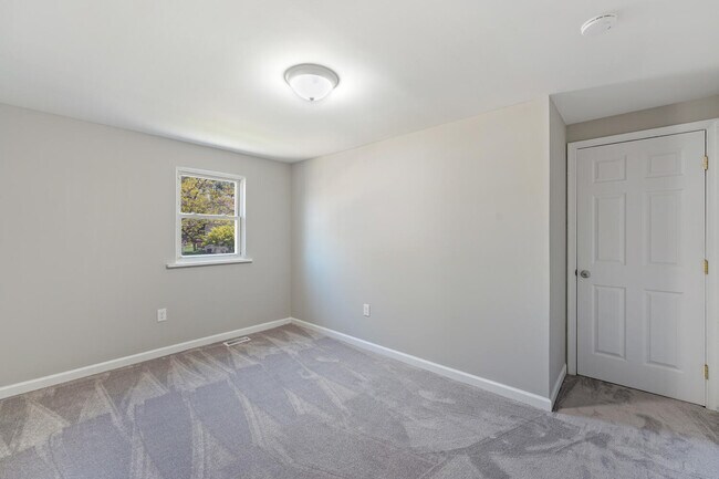 Building Photo - 710 S Washington St