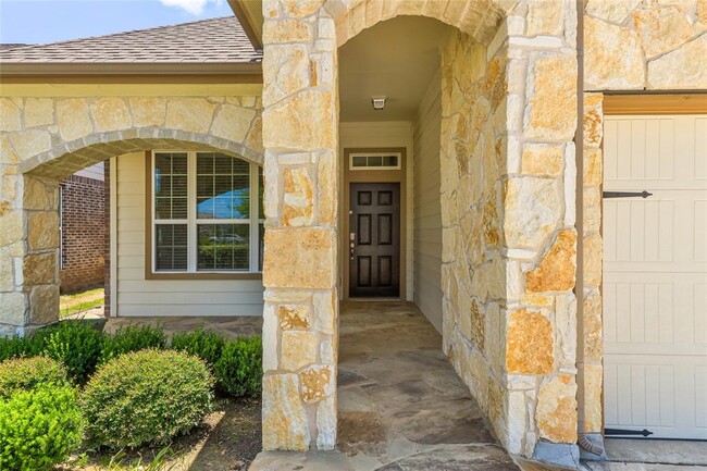 Building Photo - 205 Penna Ln
