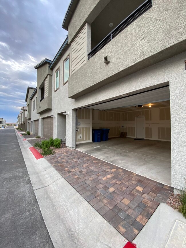 Building Photo - 1538 Eliana Xing Pl