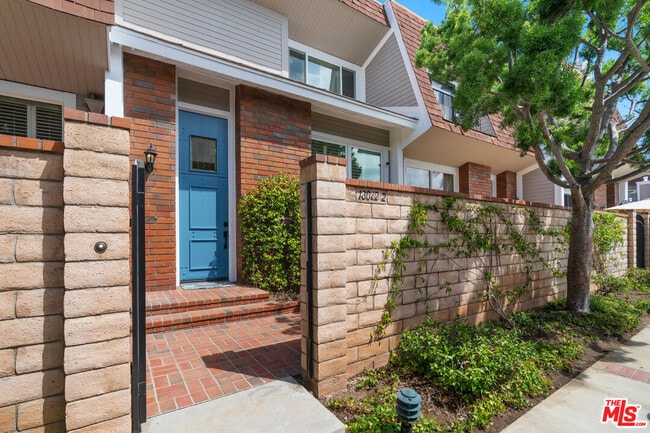 Building Photo - 13072 Maxella Ave