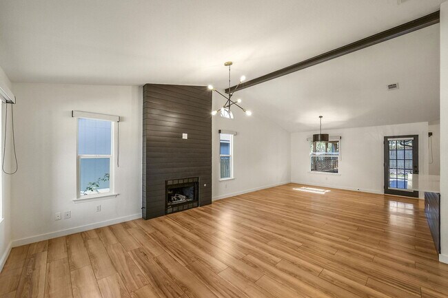 Building Photo - 4707 Alta Loma Dr