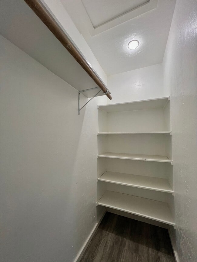 Building Photo - 316 Hardister Dr