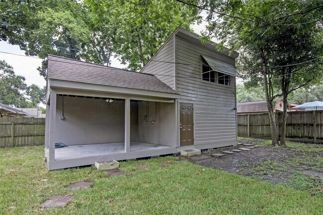 Building Photo - 6225 Indigo St
