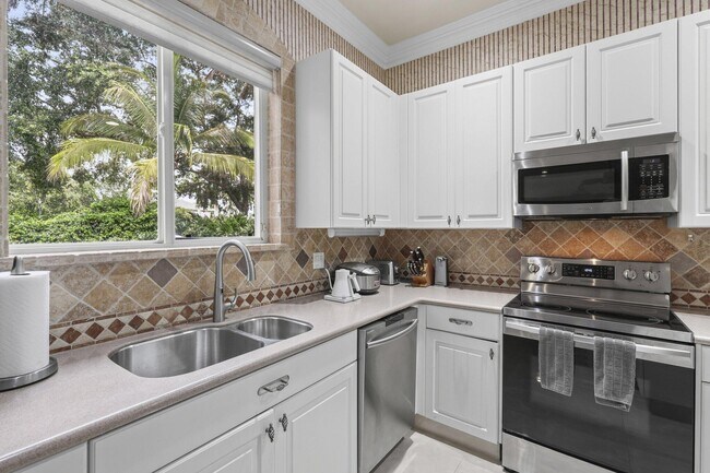 Building Photo - 4461 Mariners Cove Dr