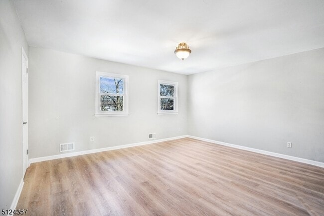 Building Photo - 1 Tempe Wick Rd