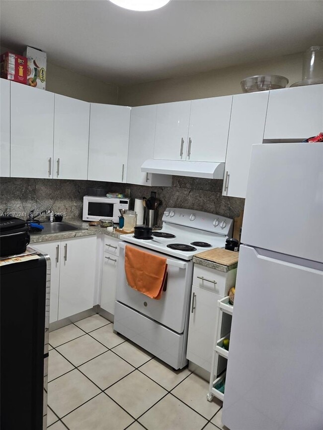Building Photo - 13351 SW 17th Ln