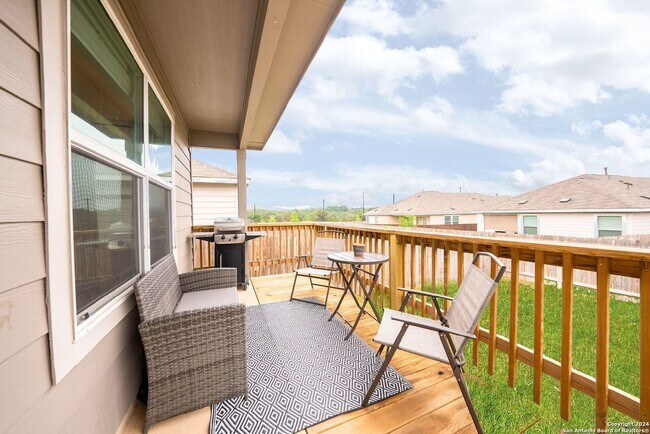 Building Photo - Inviting and Elegant One-Story Ranch Home
