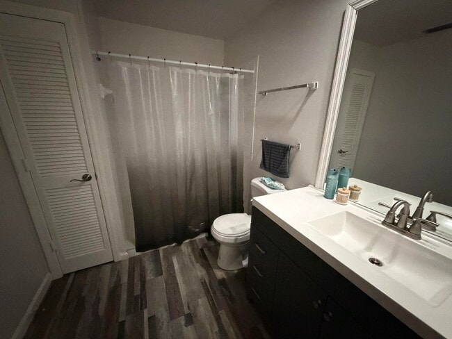 Building Photo - 1584 39th Ave