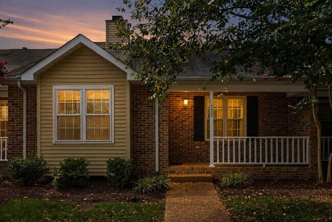 Building Photo - 137 Pepper Ridge Cir