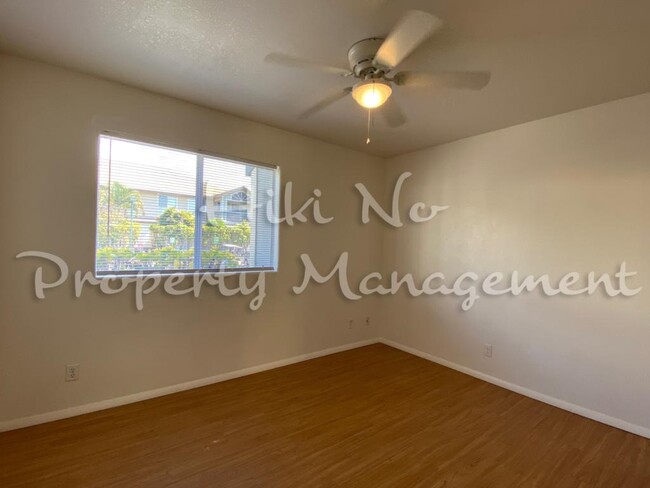 Building Photo - 75-6081 ALII DR, Apt D103