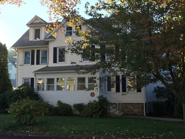 Building Photo - 33 Valley Rd