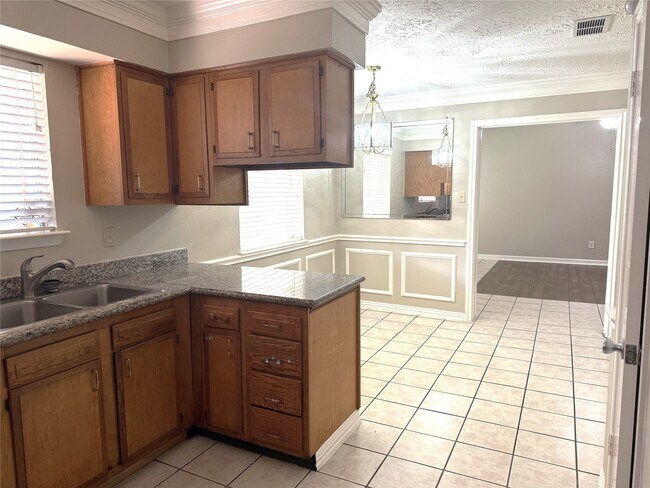 Building Photo - 4531 Burkegate Dr