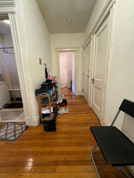 Building Photo - 109 Queensberry St