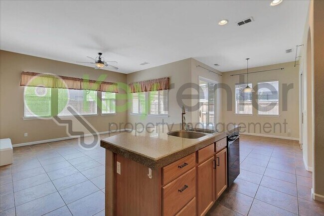 Building Photo - 9448 Syrah Ct