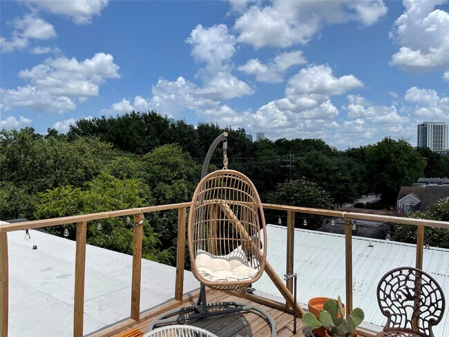 Building Photo - 429 Hawthorne St