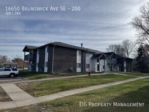 Building Photo - 16650 Brunswick Ave SE