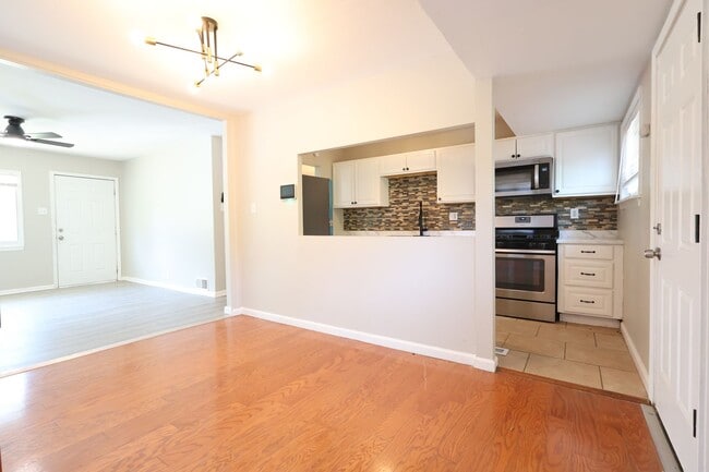 Building Photo - Beautifully Renovated 3BR Ranch with HUGE Backyard & Modern Updates