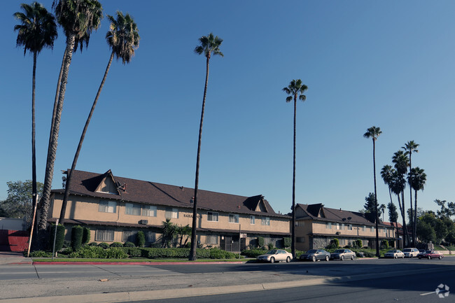 Primary Photo - Flair House