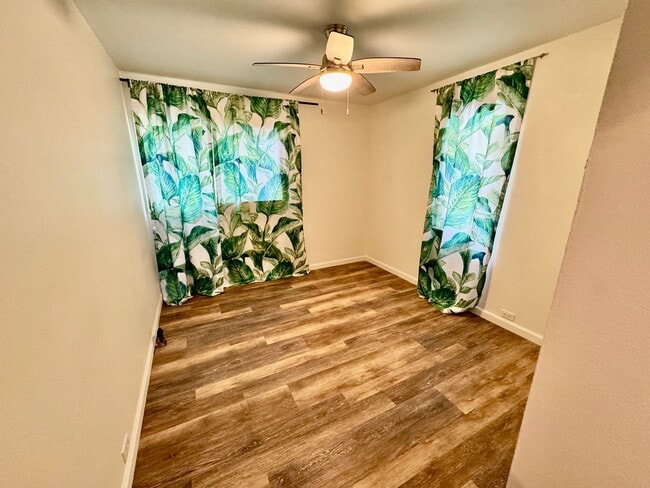 Building Photo - Charming 3-Bedroom Home with Ocean & Mount...
