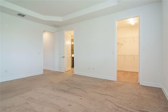 Building Photo - 126 Riverwalk Cir E