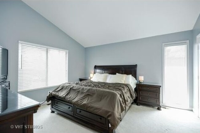 Master Bedroom - 80 Cedar Rdg