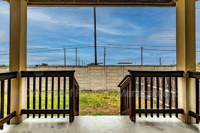 Building Photo - 12119 Sugarberry Way