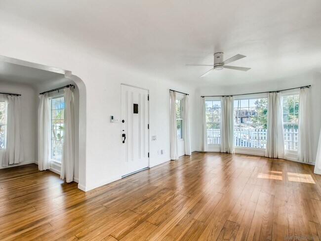 Building Photo - 4655 Castelar St