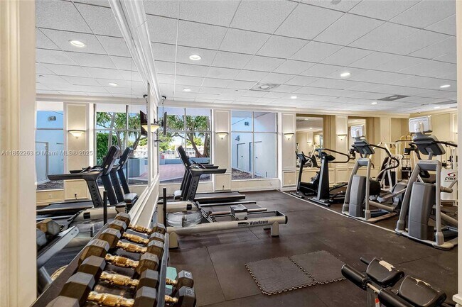 Building Photo - 5700 Collins Ave