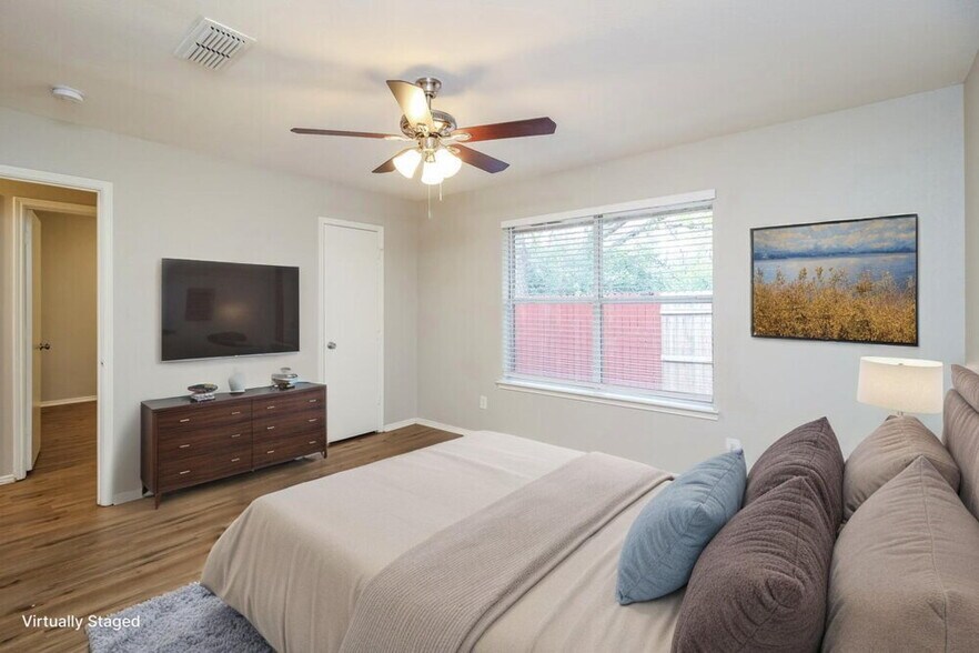 Building Photo - 1201 Paco Trail